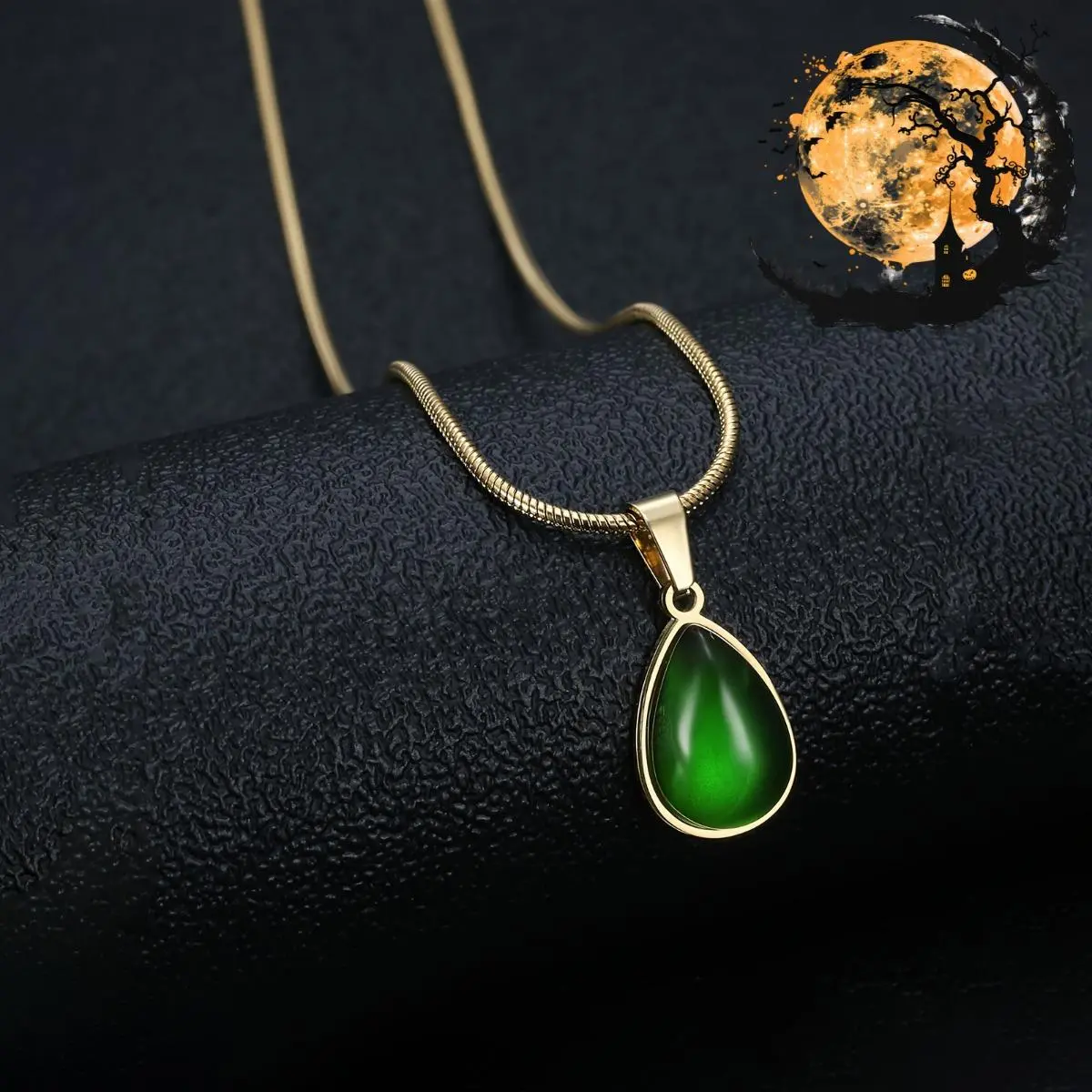 Unisex Elegant Light Luxury Geometric Stainless Steel Chain Pendant Necklace - European-American Fashion, High-End, Suitable for Daily Wear, Banquets, Girlfriend Anniversary Gift