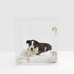 Medium Crate (Gold Latch)