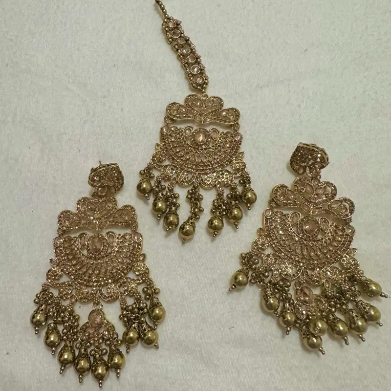 Earring and Tikka Set Jewelry Set Premium Quality with Elegant Design and Traditional Style