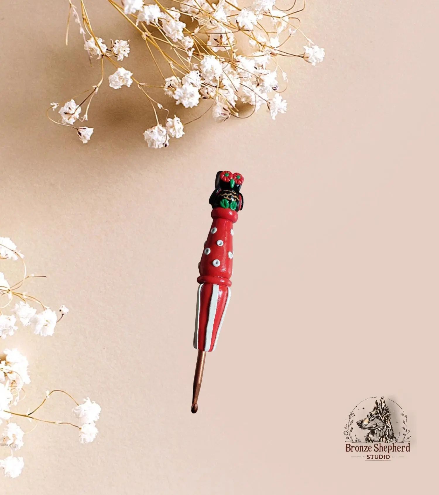 Polymer clay cute vintage owl crochet hook / vintage-style halloween owl crochet hook / fall halloween crochet hook knitting accessory