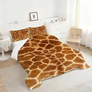 Giraffe Print Comforter Set, Unique Animal Pattern Bedding Set, Soft and Cozy Quilt for Stylish Bedroom Decor, Perfect for Safari-themed Rooms and Nature Lovers, Includes 1 quilt, with 1 or 2 Pillowcase No Pillow Core