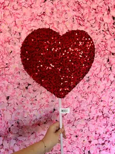 34 Inch Red Sequin Heart Pick