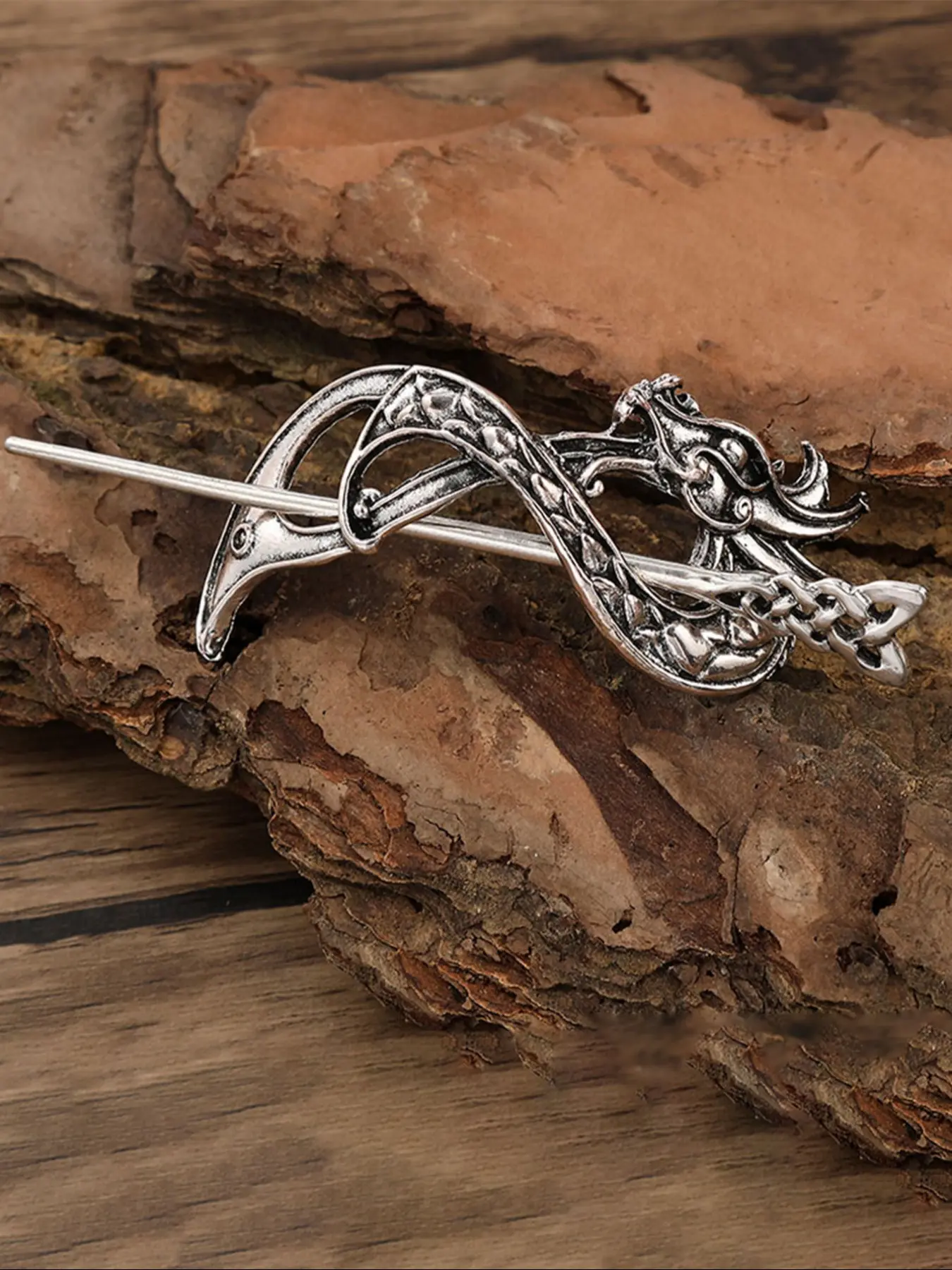 Norse Viking Retro Dragon Headpiece Hairpin, Stylish Celtic Knot Hair Stick, Norwegian Inspired Party Accessory for Valentine's Day and Birthdays