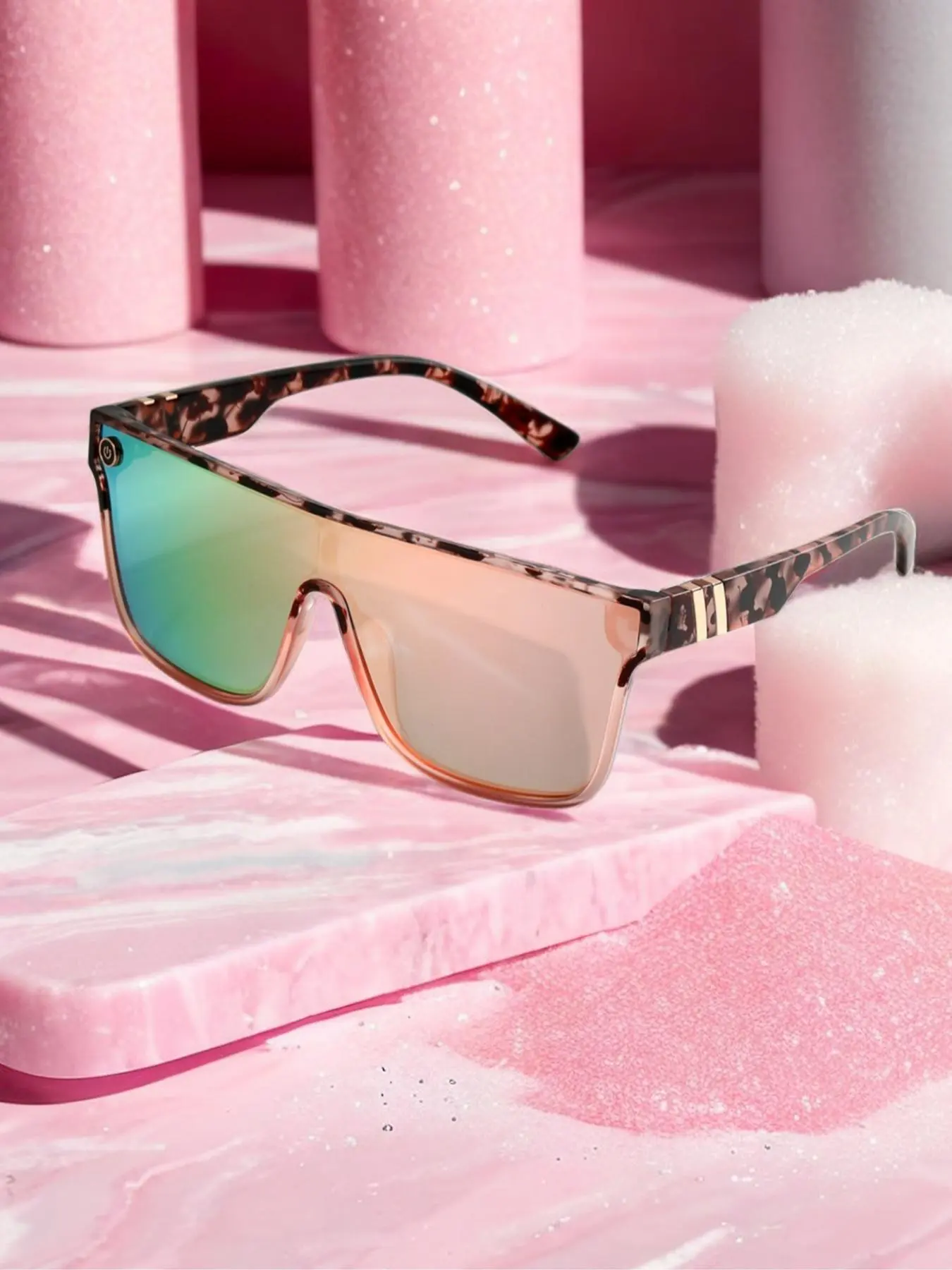Y2k Summer Color Sunglasses, New Fashion Trendy Beach Eyewear Travel Accessories for Women & Men, Lightweight and Durable for Outdoor Sun Protection Glasses for Daily Use, Classic Shades, Stylish Shades