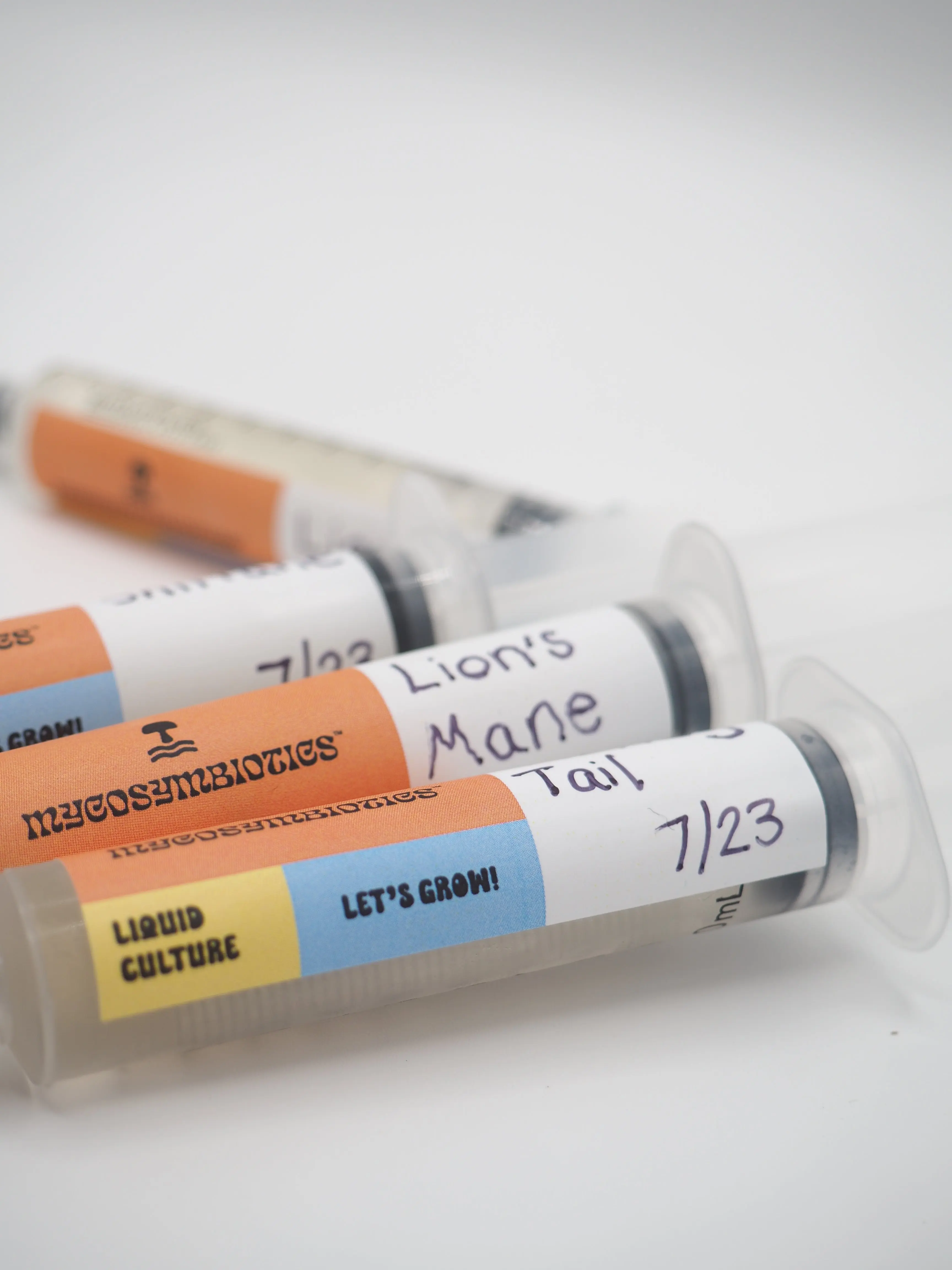 Liquid Culture Mycelium Syringe *Your Choice* Liquid Culture Mycelium Syringe *Your Choice*