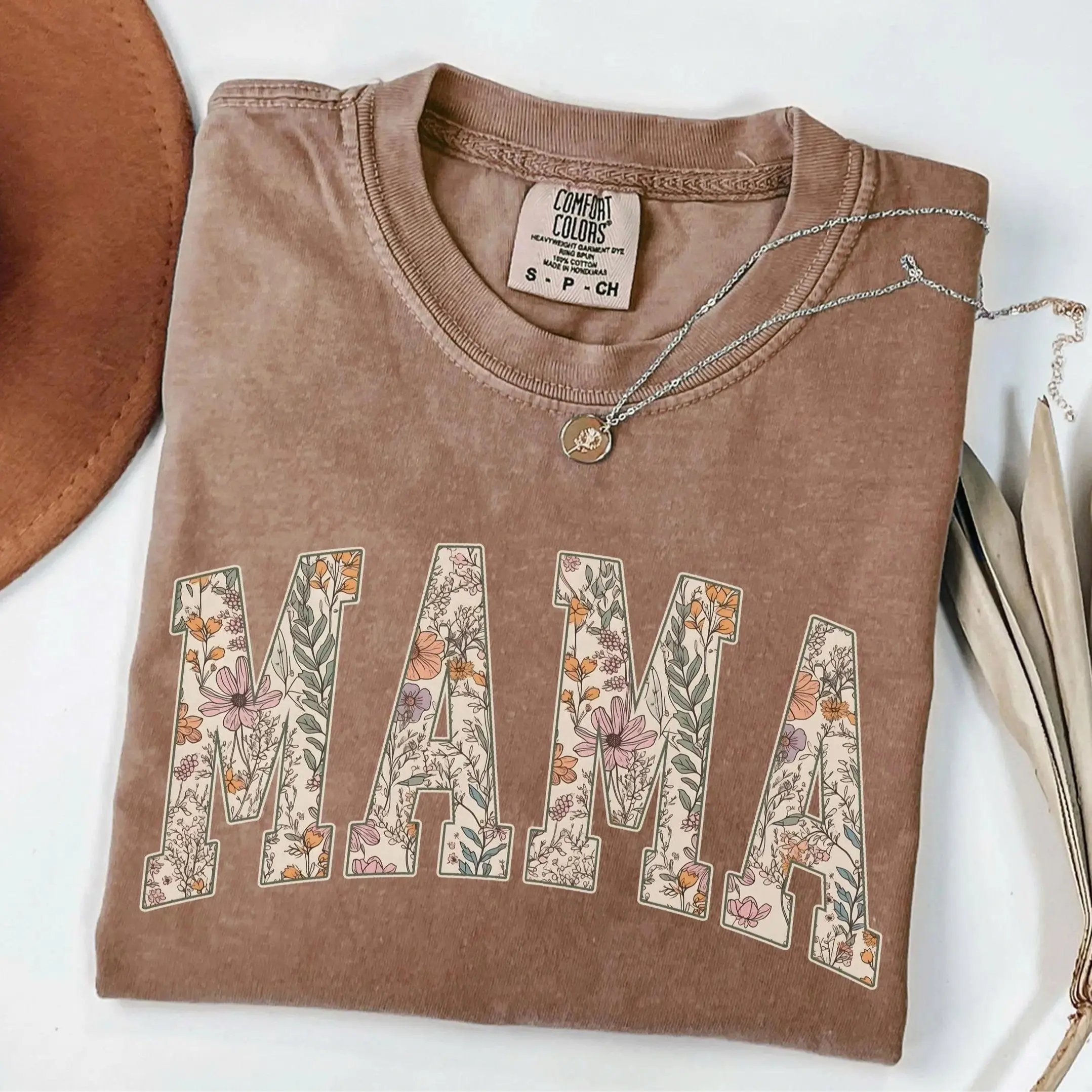 Comfort Colors Mama Shirt, Floral Mama TShirt, Mothers Day Gift, Girly Aesthetic Gift For Mom, Retro Mom Tee, Cute Mom  Mama Gifts