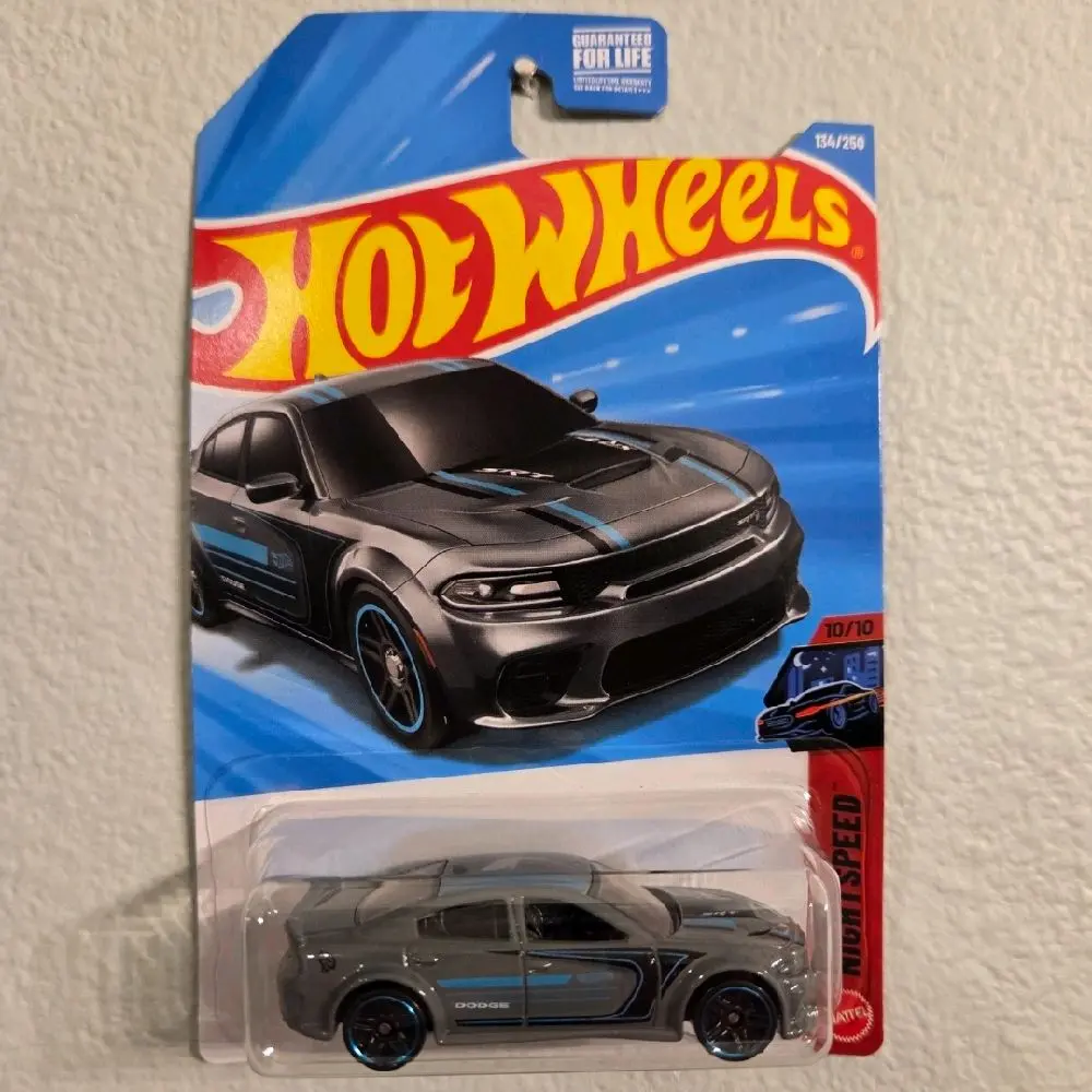 Hot Wheels '20 Dodge Charger Hellcat