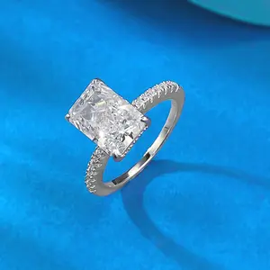 Radiant Cut Engagement Ring for Women, 925 Sterling Silver Cubic Zirconia Promise Ring, Rectangle Diamond Look Bridal Jewelry Gift for Anniversary Wedding Proposal