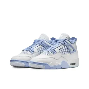 White and Blue Colorblock Mid-Top Retro Basketball Shoes