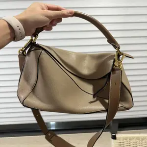 Pre-owned Loewe COWHIDE LEATHER Crossbody Bag LOEWE#/Crossbody Bag/TRB1612004