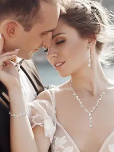 4 Pcs Elegant Silver Bridal Jewelry Set for Women Girls Crystal Necklace and Earrings Bridal Wedding Jewelry Sets for Brides Bridesmaid Wedding Prom Party Jewelry