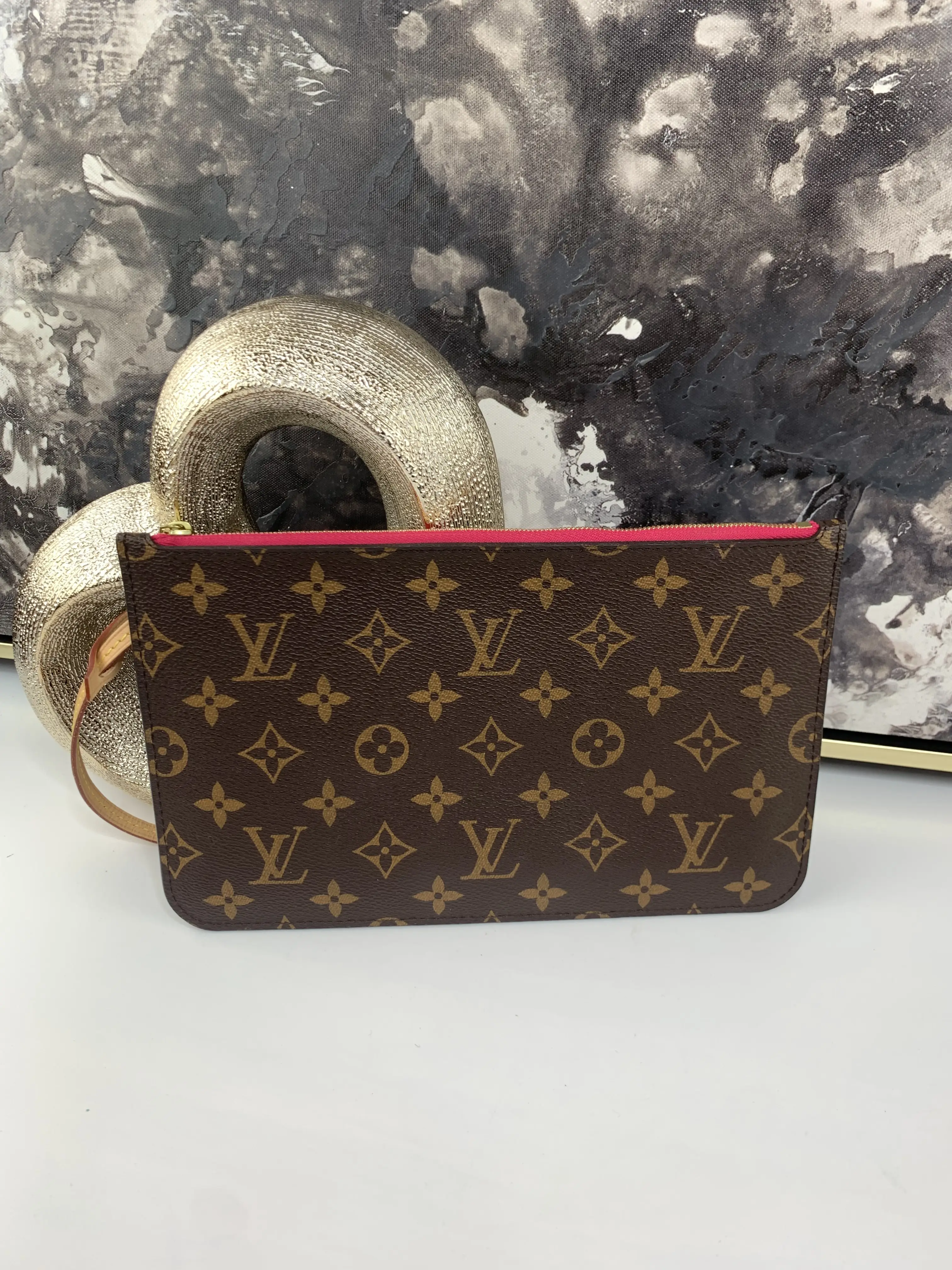 Pre-owned canvas Clutches & Wristlets Neverfull Pouch GM