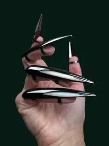 Finger Claw Rings – Black or Red Gothic Cosplay Armor Talon Jewelry