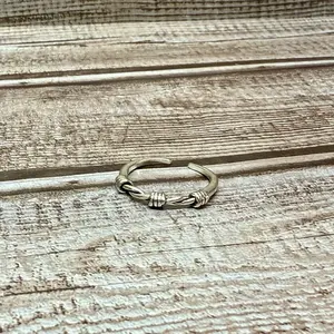 Barbed Wire Adjustable Ring