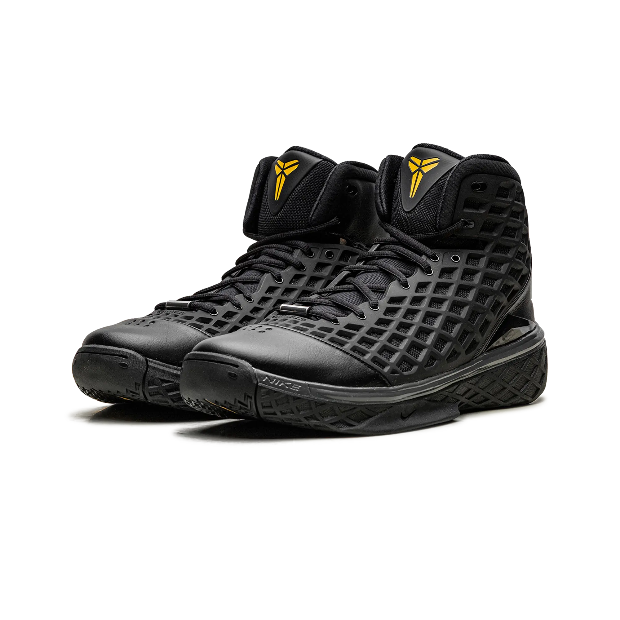 Kobe 3 Protro "Orca" IQ5340 001