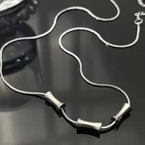Unisex Artificial Gemstone Bamboo Necklace - Adjustable Snake Bone Chain with 3 Small Waist Accent Pendants