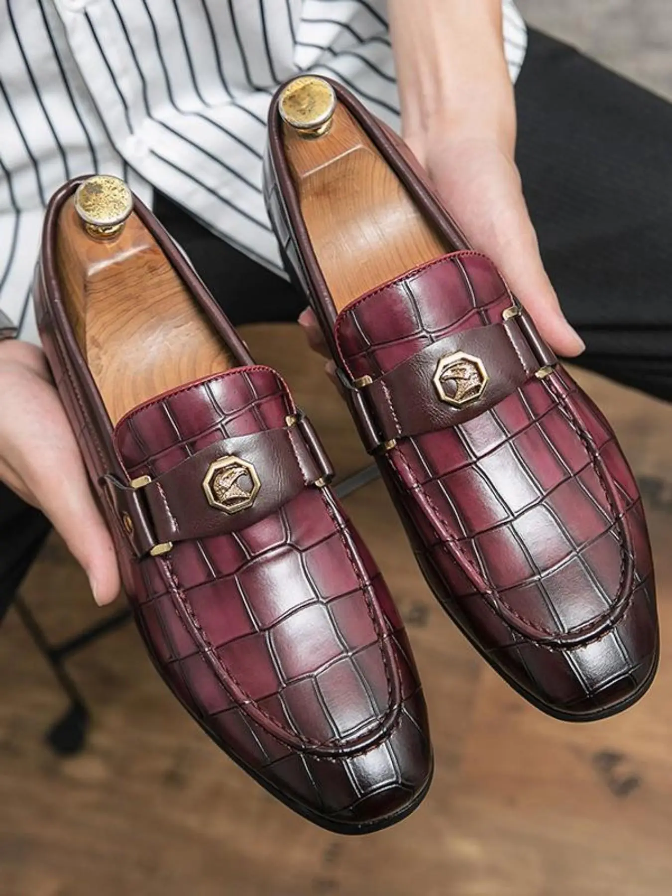 Men's Business Fashion Crocodile Embossed Slip-on Affordable Fashionable Loafers, Casual Comfortable Flat Square Toe Loafers for Work Office, Male All-match PU Leather Shoes for Daily Wear PU Leather Footwear