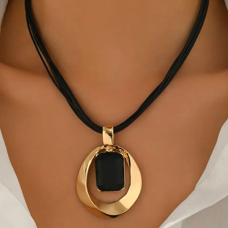 Minimalist Rope Chain Jewelry Necklace with Irregular Ring Pendant and Embedded Square Gemstone, Versatile Gift for Everyday Wear, Statement Necklace