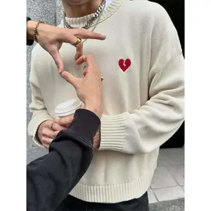 Men’s long-sleeve crew-neck sweater with heart embroidery — casual daily wear, Y2K style, comfortable loose knit pullover top, fashionable classic menswear, stylish autumn freshness