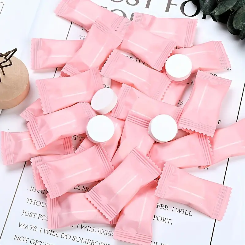 Disposable Towels Portable Travel Non-Woven Face Wipes Wet Tissues Outdoor Beach Vacation Essentials Hotel Facial Cloths Multi-Purpose Cleaning Face Skin Towels