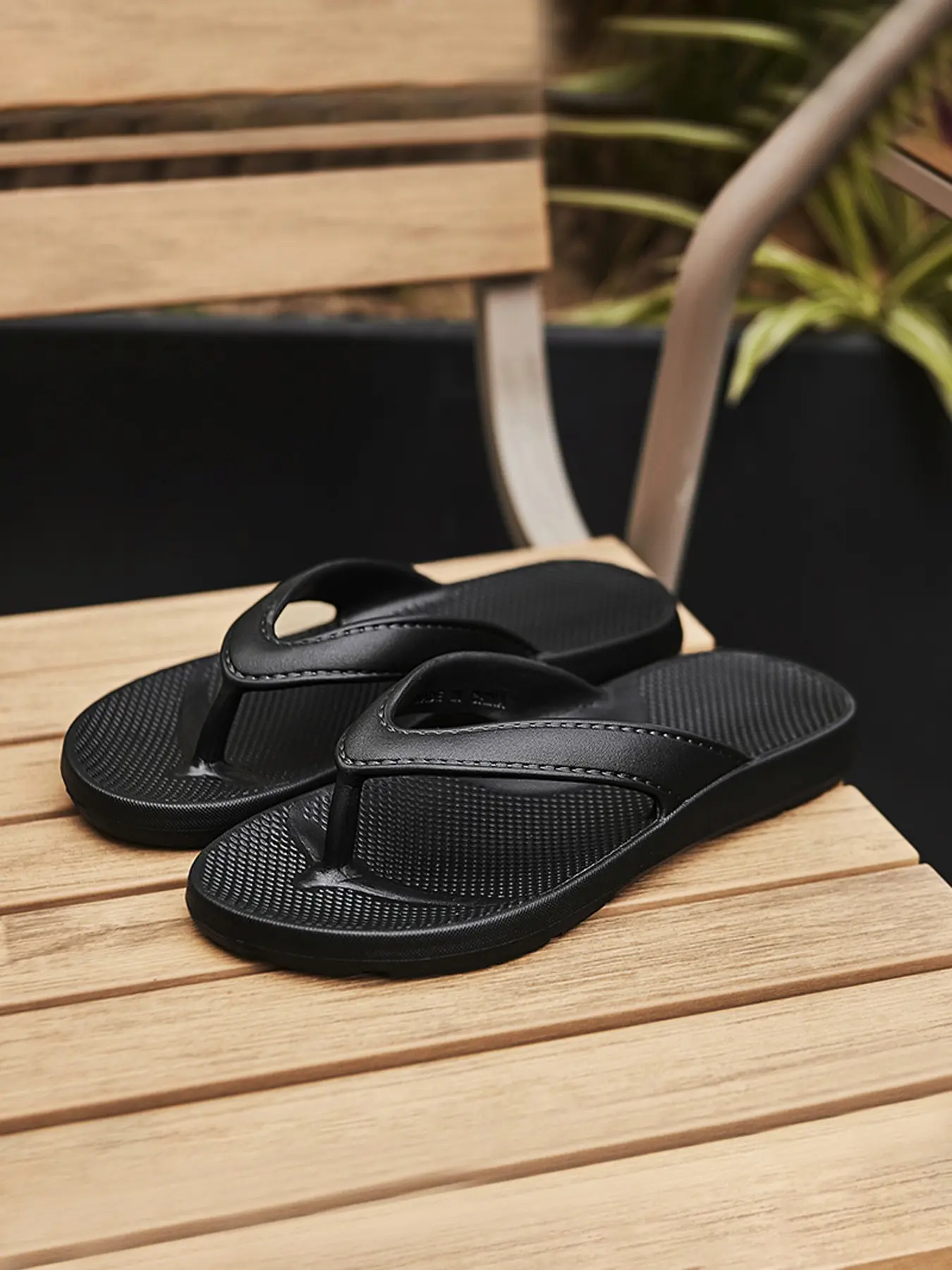Unisex Thick Sole Flip Flops – Ultra Soft Cushioned EVA Thong Sandals, Non-Slip Casual Summer Beach & Shower Slippers, Footwear, Pool Sandals