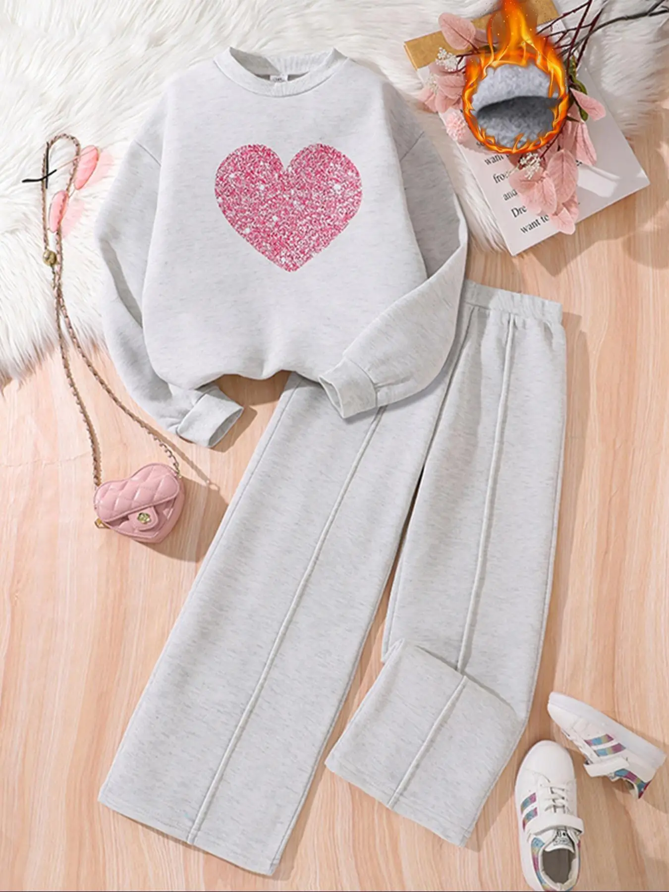 Two-Piece Set Girl's Heart Print Sweatshirt & Sweatpants Set, Casual Long Sleeve Pullover Top & Pants for Fall & Winter, Kids Clothes for Daily Wear