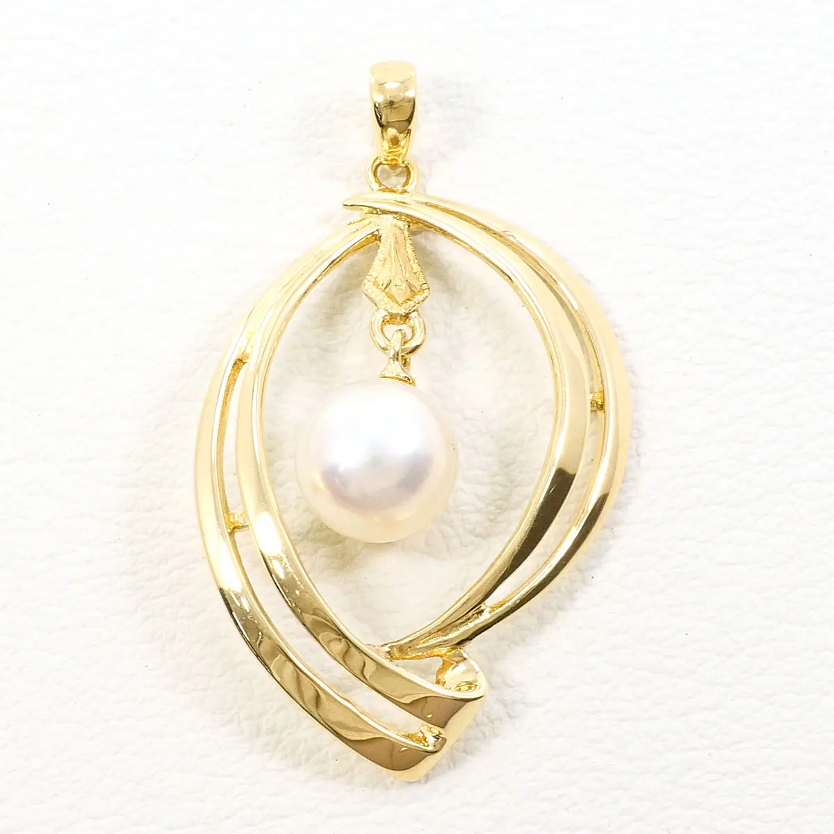 Pre-owned MIKIMOTO 14K Yellow Gold (Au585) Small Leather Goods Yellow Gold Pearl Pendant