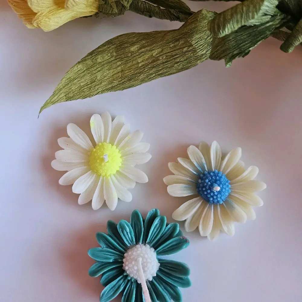 Daisy floating Candle Pack of 3 in Rose Fragrance - Perfect for Home Decor and Aromatherapy Gift Set Ornaments Decoration Perfume Scented