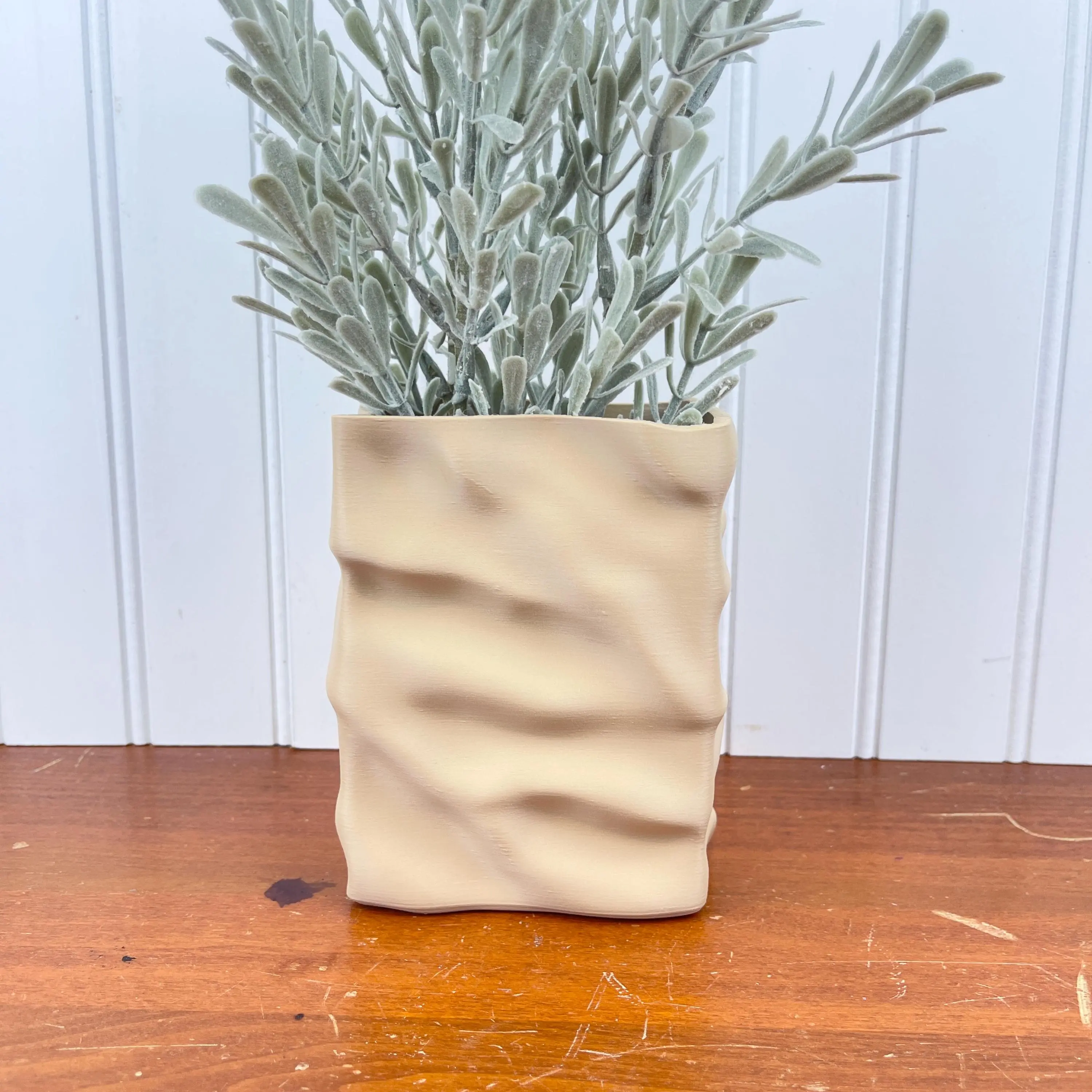 Papur C Vase, Paper Bag Sack Vase, Flower Vase, Crumpled Sack Vase