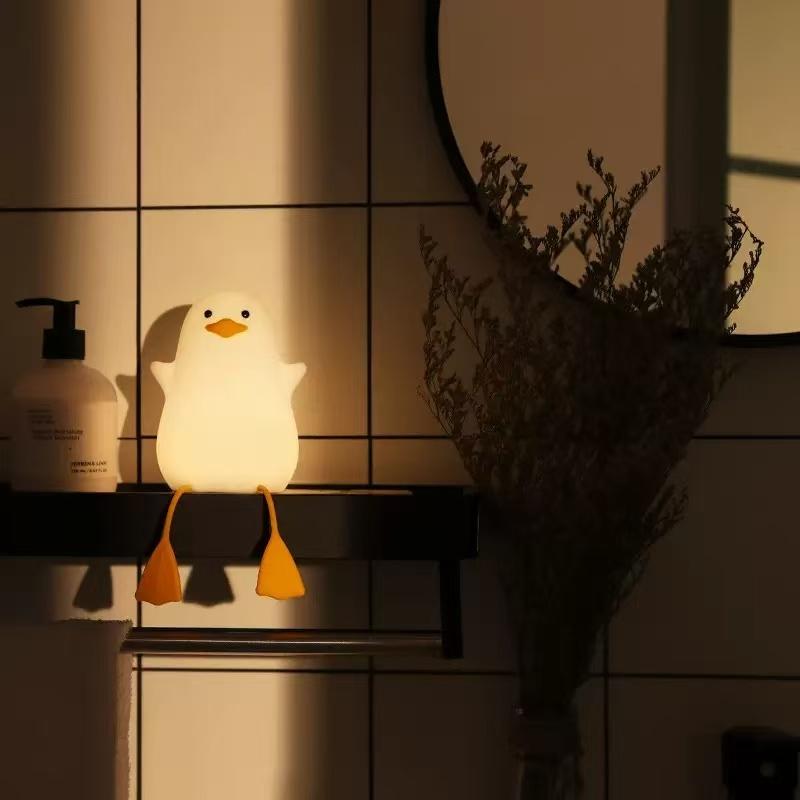 Yellow-billed duck night light, fun little yellow gull flapping lamp, phone stand, rechargeable night light, for bedroom and living room, fun home decoration, suitable for birthday and Easter gifts