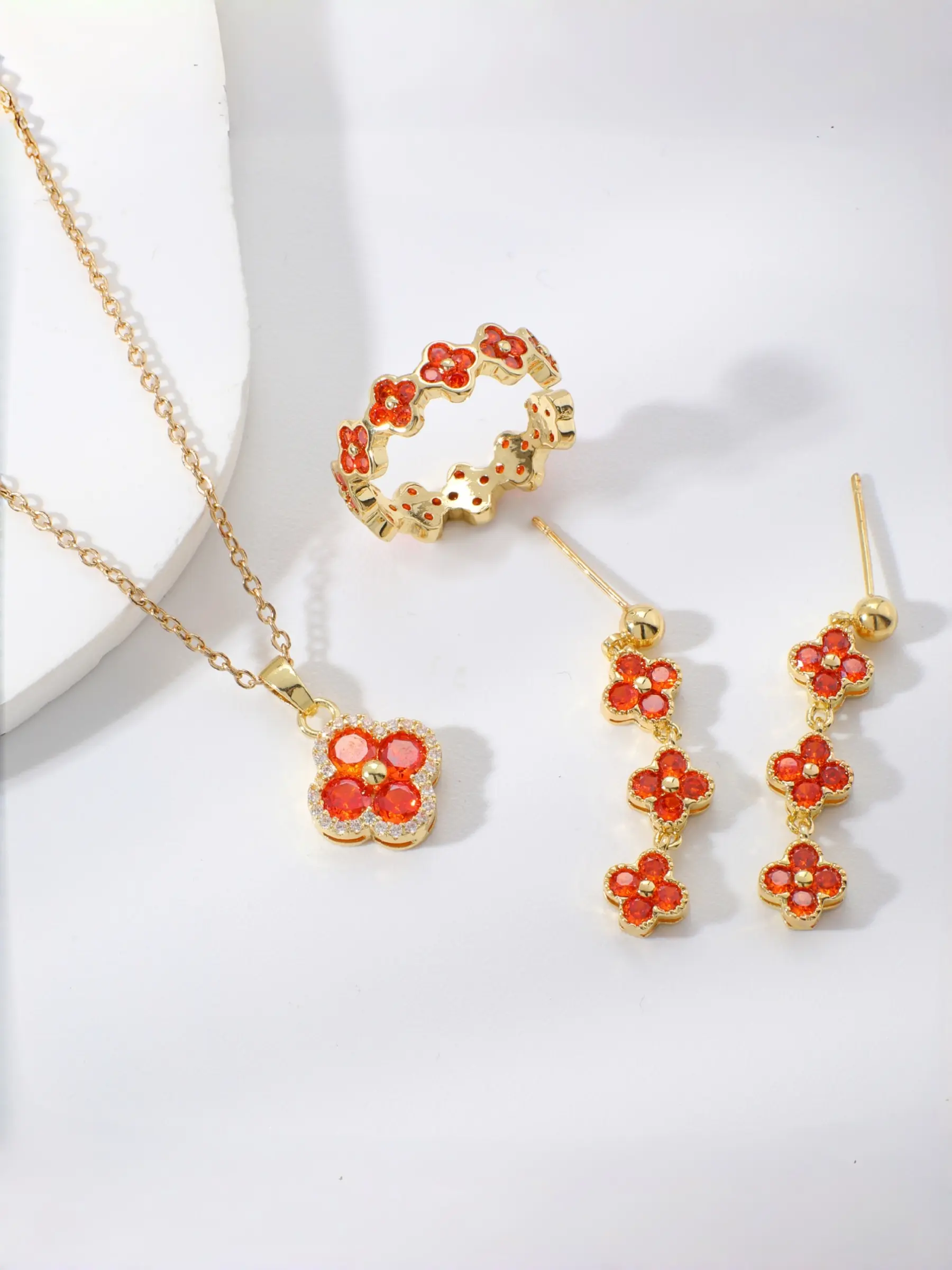 Elegant Colorful Floral Four-Leaf Clover Matching Jewelry Set, Fashionable Jewelry Set, Includes Earrings Necklace Ring, Copper Material, All Seasons Wear, Sexy Style, Necklaces Earrings Set