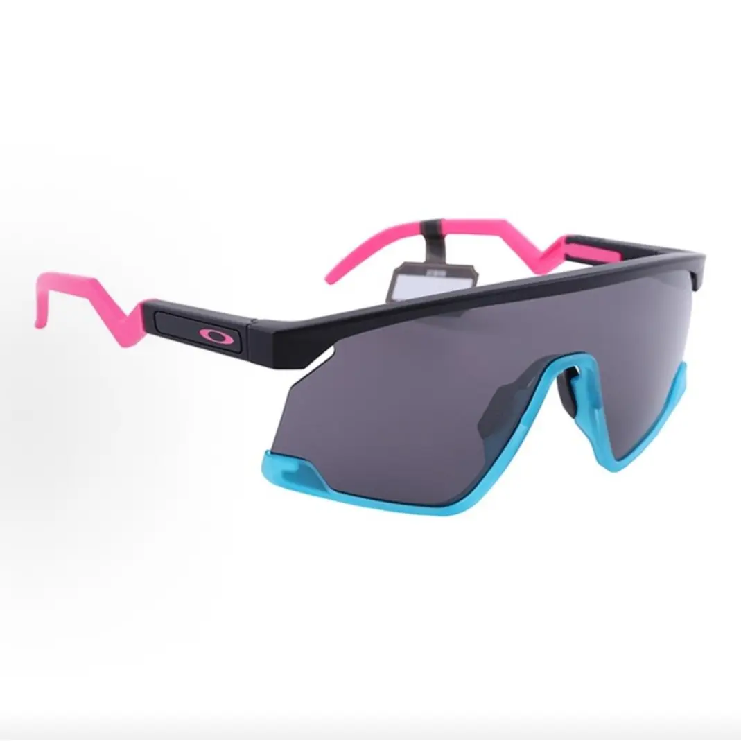 Pre-owned Brand new Oakley Shield Rimless Sports Sunglasses with Black, Pink & Cyan Colorway（Do not purchase directly. Contact us for details.）