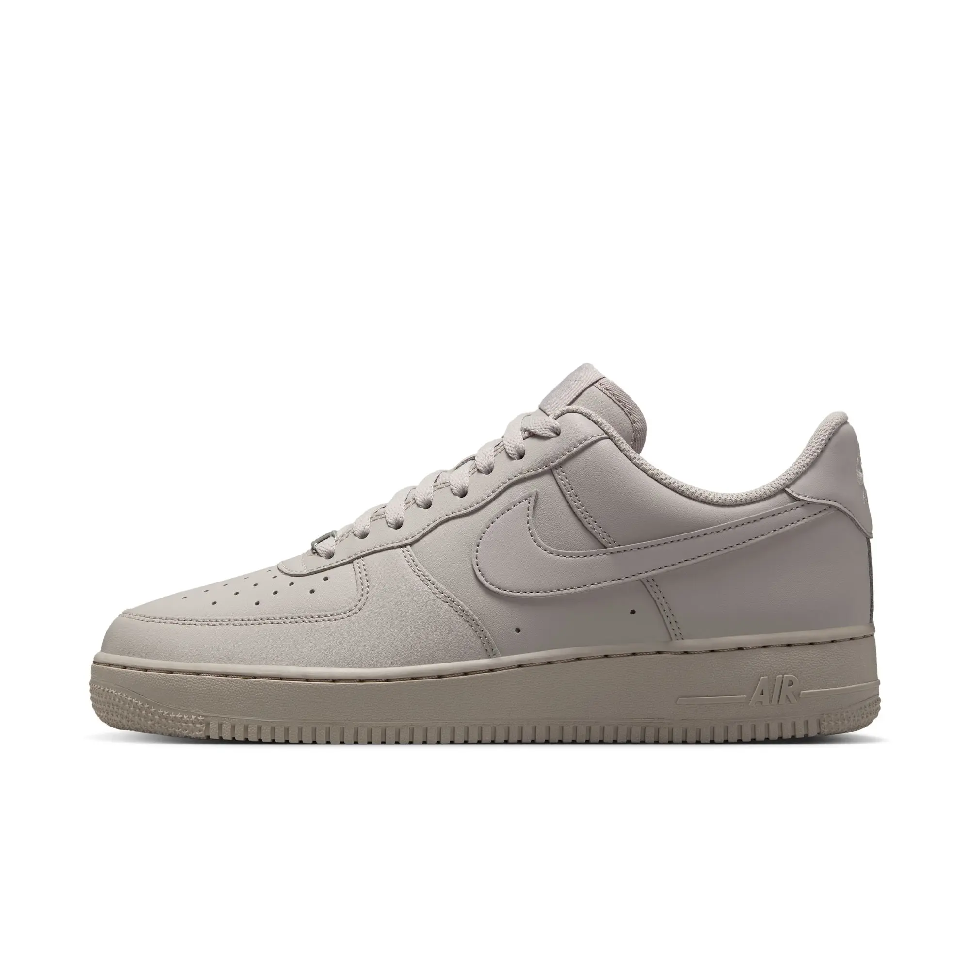 NIKE Men's Air Force 1 '07 Sports Shoes, Shoes Outdoor for Basketball Activities