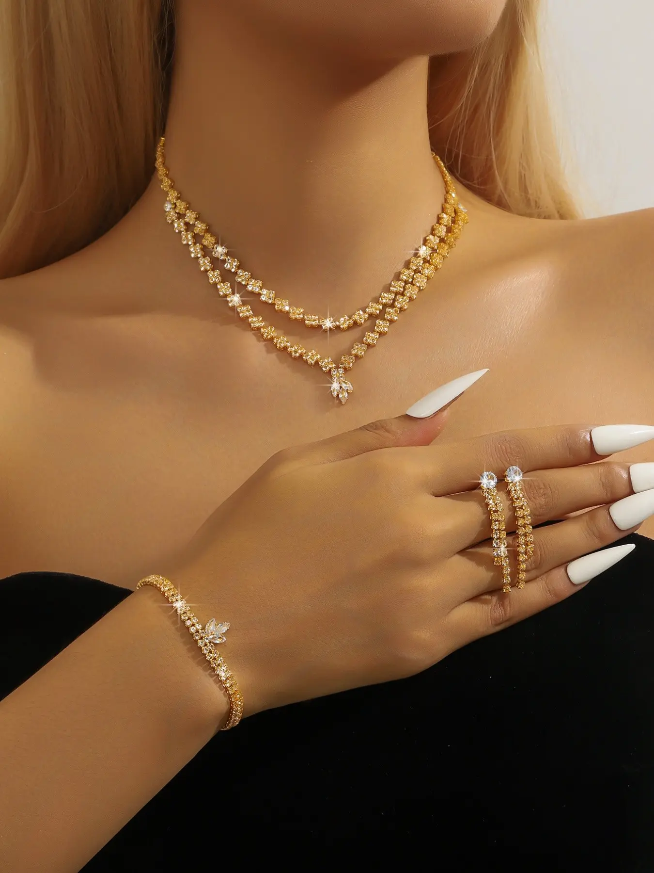 4-piece luxury small leaf double-layer square Elegant jewelry set, noble lady party wedding style jewelry set Jewellery (1 necklace + 1 bracelet + 2 earrings)