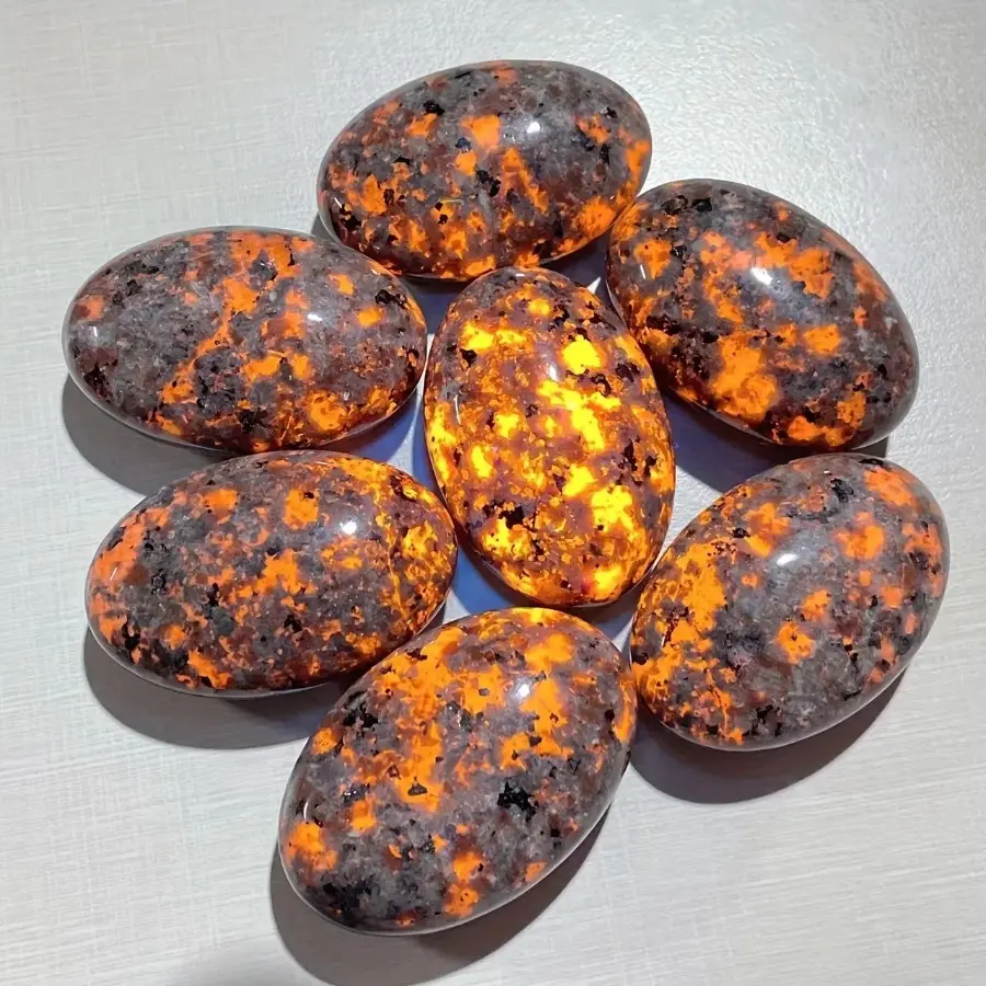 10pcs Palm Stone Yooperlite UV Reactive Natural Flame Stone, Used for Home Decoration