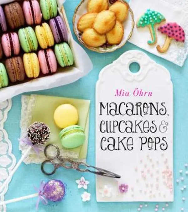 USED Book - Macarons, Cupcakes & Cake Pops by Ohrn, Mia (Hardcover) - english