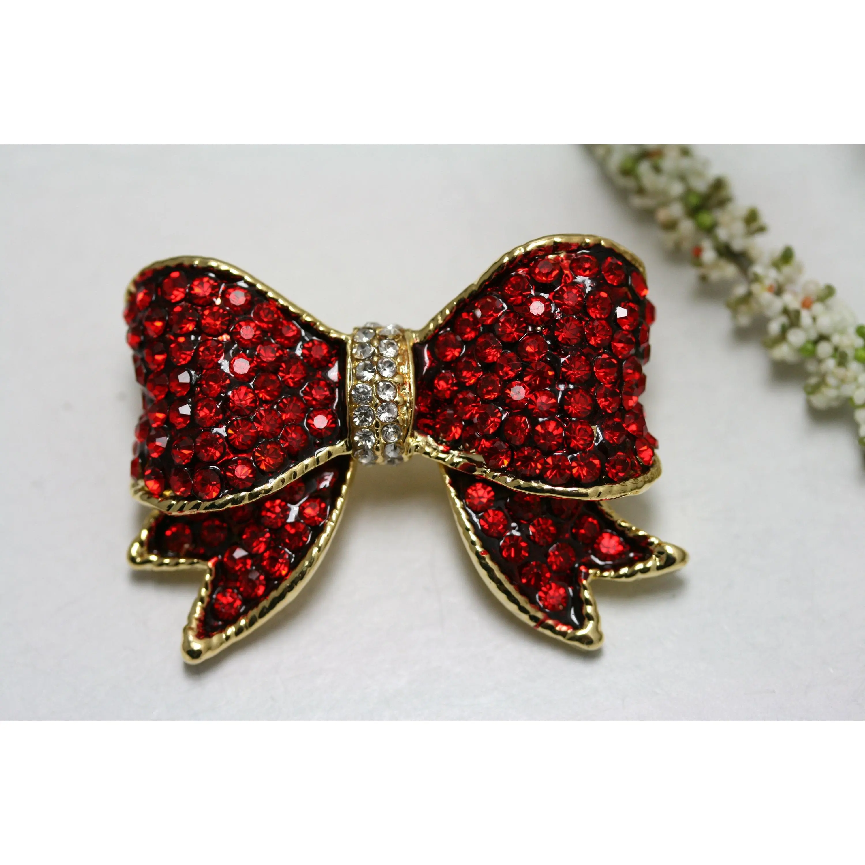 Vintage Red Bow Brooch Bow Gold Red Crystal Ribbon Bow Broach Pin Rhinestone Ribbons Brooches Jewelry Gifts
