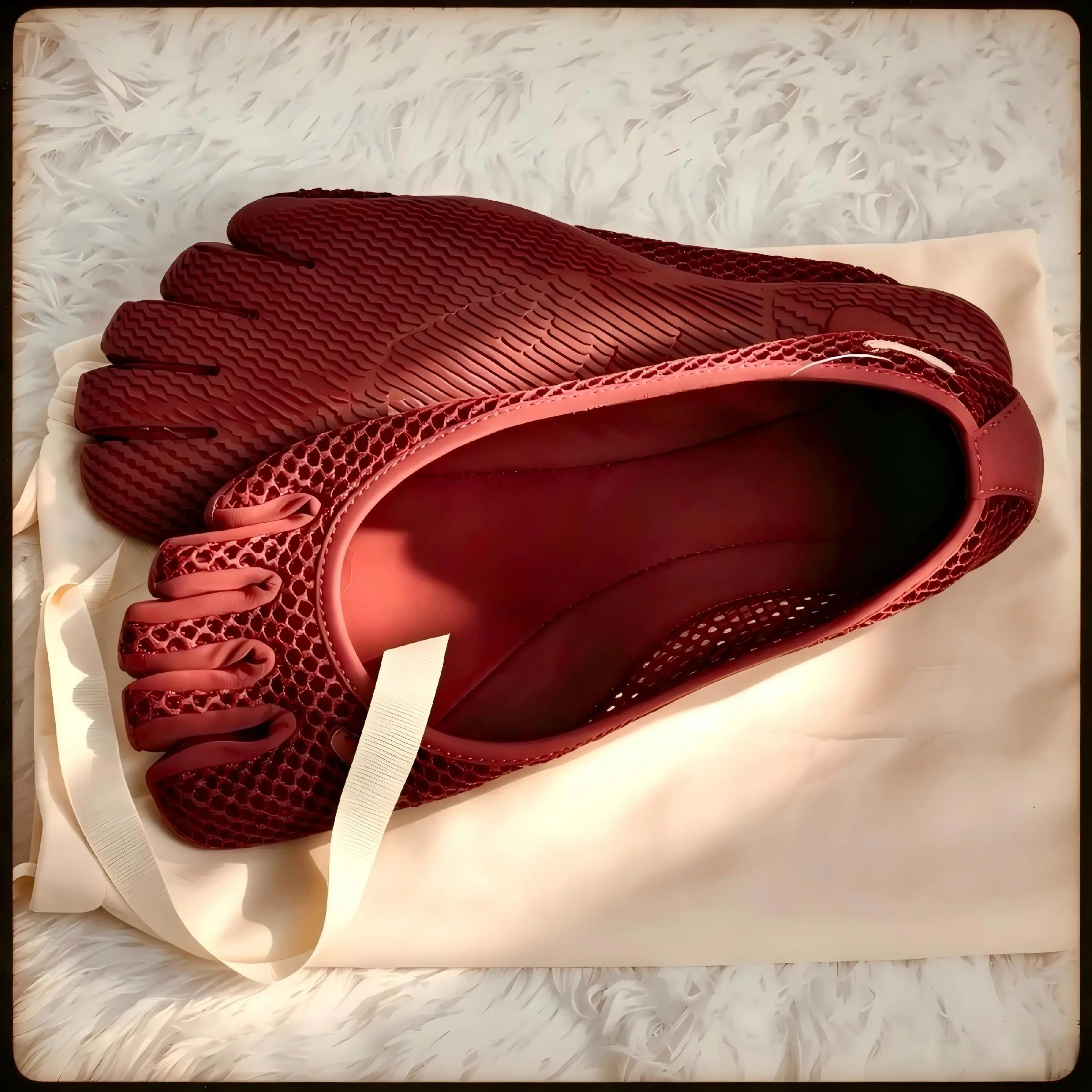 Women's Barefoot 5-Toe Yoga Shoes - Soft, Non-Slip, Split-Toe Athletic Shoes, Lightweight, Breathable, Suitable for Pilates, Indoor Fitness, Balance Training