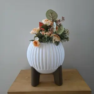 Modern Ribbed 3D Printed Planter Pot with Wooden Legs, Stylish Home Decor Accent