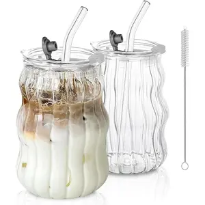 KEMORELA Ribbed Glass Cups with Lids and Straws – Unique Glasses for Iced Coffee, 18oz Vintage Design, Ideal Wavy Coffee Cups with Straws, Bubble Glass Aesthetic, Clear Ribbed Glasses