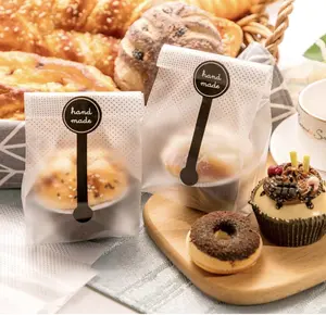 Trasnlucent Plastic bag100 pcs, cellophane bags, Transparent snack bags with 100 stickers (Hand made) for packing breas, cookies, etc.