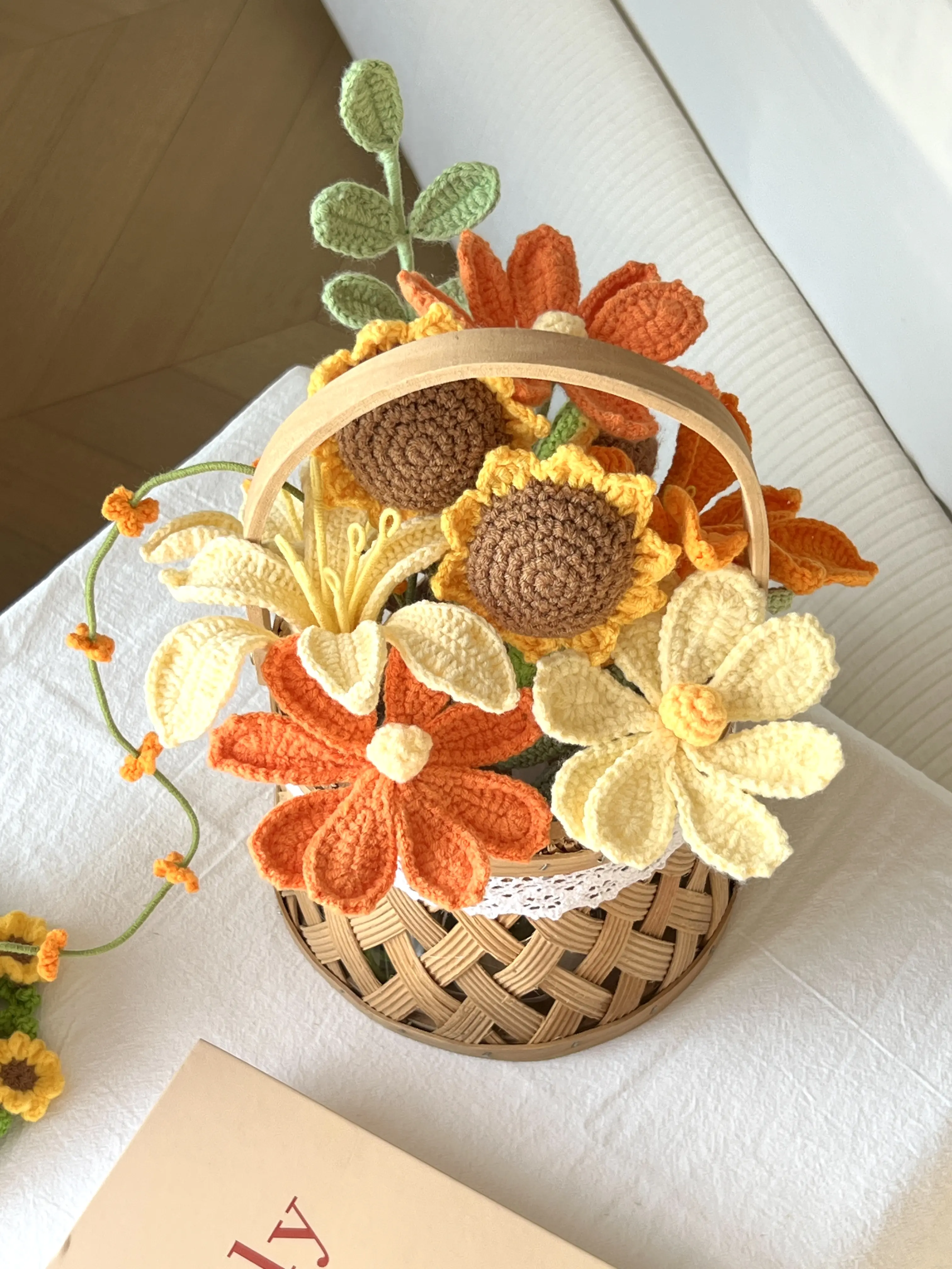 Handmade Premium Combed Cotton Bouquet-Shaped Artificial Flowers - 11pcs Crochet Sunflower & Knitted Galsang Set, No Vase, Includes Card, Cute Gift for Mom, Living Room Indoor Home Decor, Fathersday