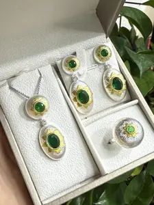 Iries(9194)gc.Vintage Green Jewl Set Cooper