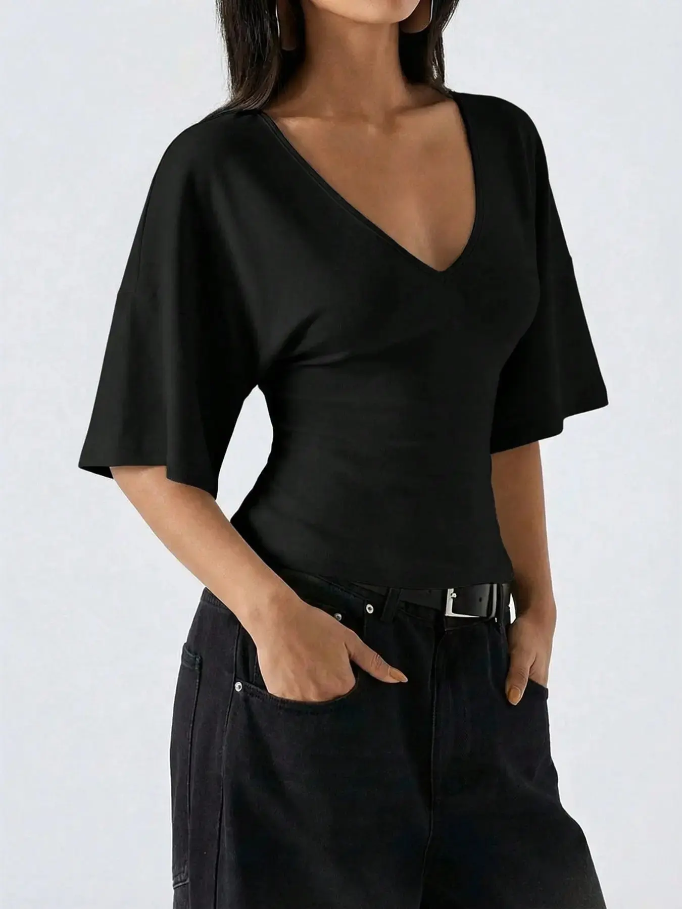 Women's Fashion Casual Minimalist Style Waist Cinching Fitted Half Sleeve V-Neck T-Shirt, Womenswear, Lady Streetwear Top Summer Basic, Perfect for Daily Work, Commuting, Shopping