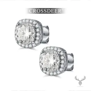CrossDeer 18K gold-plated 5A grade cubic zirconia cross necklace, suitable for women, is a cross faith pendant necklace, hypoallergenic and nickel-free, making it a perfect gift choice