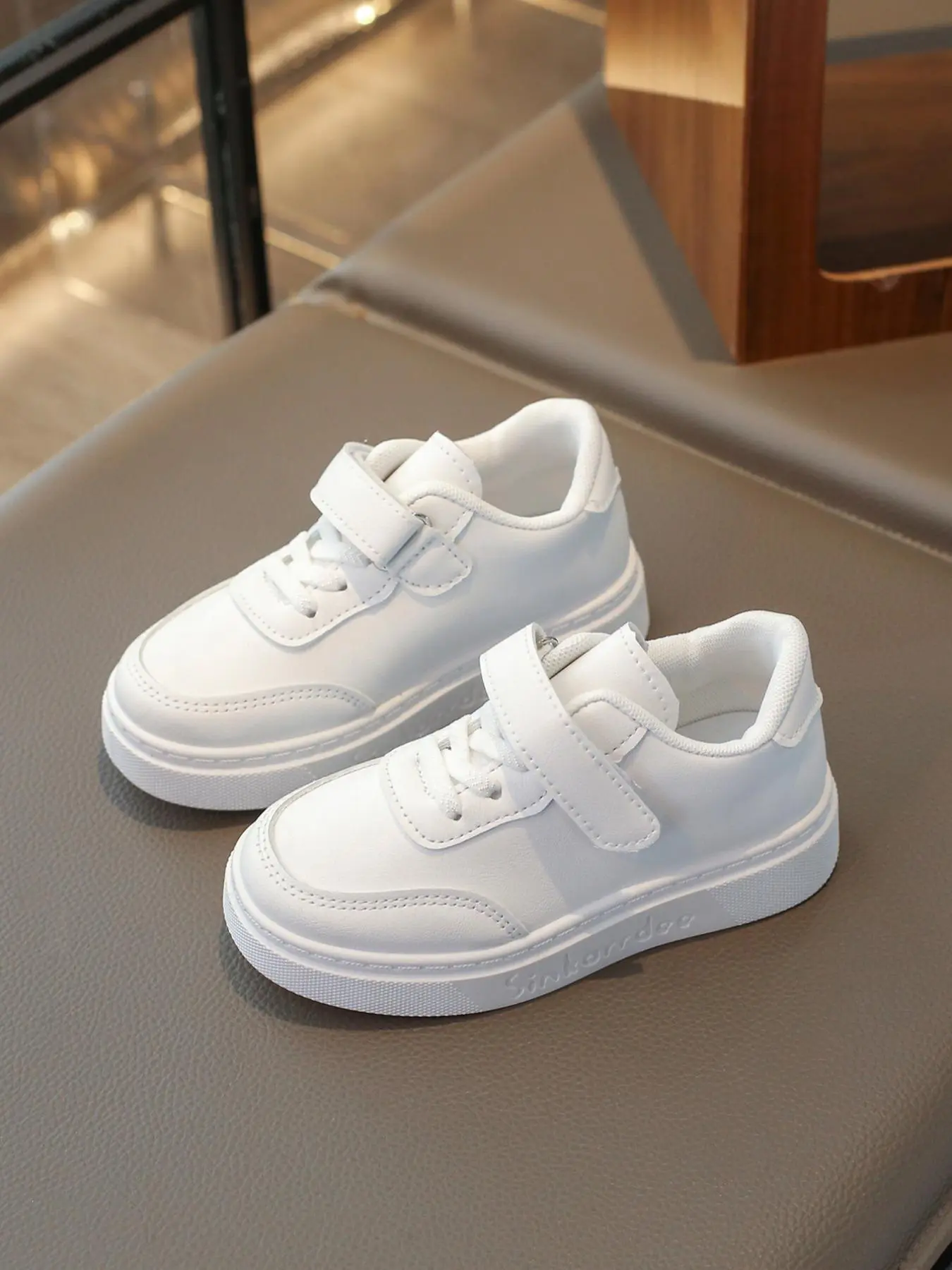 Fashionable Solid Color Velcro Sneakers, Casual Comfortable Sports Running for Boys & Girls, All-match Round Toe Trainers for Daily Wear, Kids Shoes