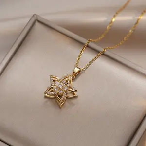 360° Rotating Flower Pendant Necklace Women's Stainless Steel Five-Leaf Chain Birthday Gift Jewelry