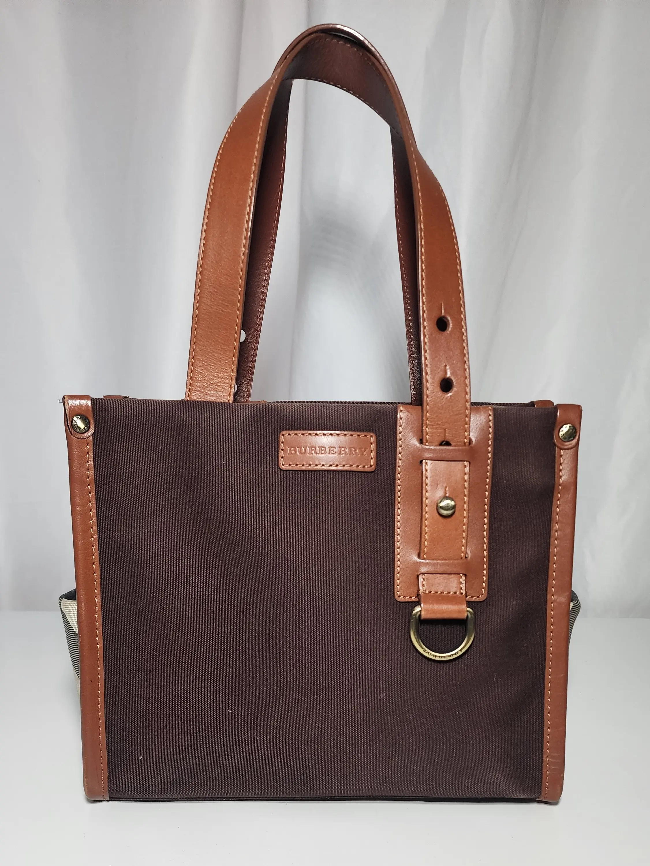 Pre-owned BURBERRY Canvas & Calfskin leather Tote Bags Pre Loved 2 Tone Hand Tote Bag in Canvas & Calfskin