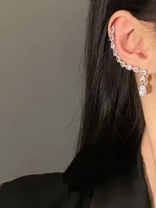 Luxury Rhinestone Water Drop Tragus Clip, Pear Shape Diamond Design, No Piercing Fashion Ear Jewelry, Elegant for Commute and Dates