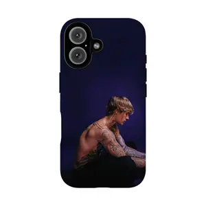 Popular Idol & Retro Artist: Bieber-Themed 2-in-1 Film-Style Phone Case — Compatible with iPhone 12, 13, 14, 15, 16, and 17 Series. This dual-layer protective case features a slim, lightweight hard-shell design and boasts excellent fade-resistant properti